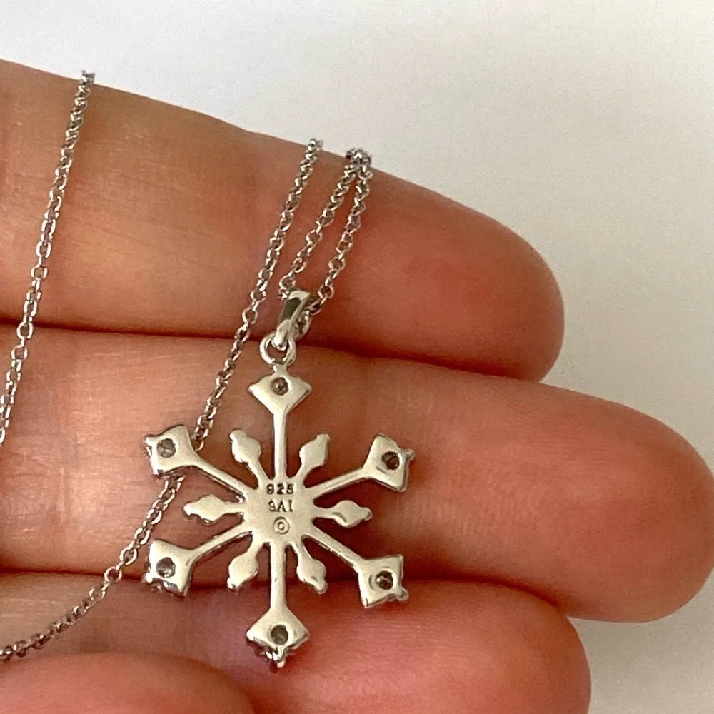 925 SAI Necklace Snowflake CZs Pendant Chain 18” 3.27g